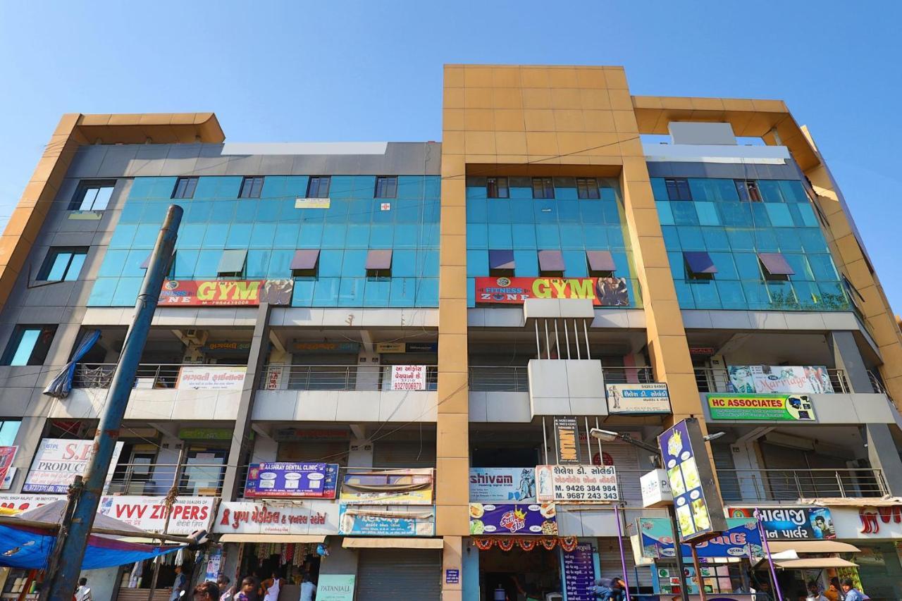 Hotel Tulip Plaza Ahmedabad Extérieur photo